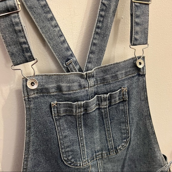 Denim Overall Shorts - Picture 2 of 3